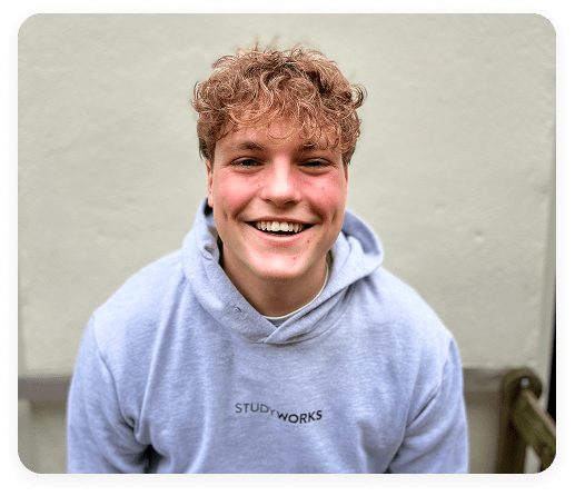 Jongen met tas
